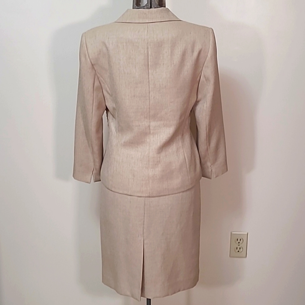 Kasper 2 piece Blazer Jacket Skirt Suit Set Tan Wood Beading Embroidery 8P - Picture 7 of 13